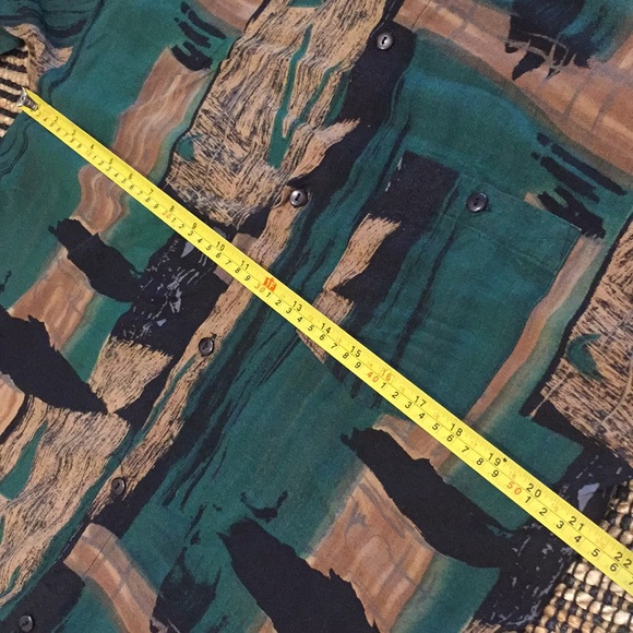 Vintage Designer 100% Rayon Stylish Button Down - Picture 6 of 6